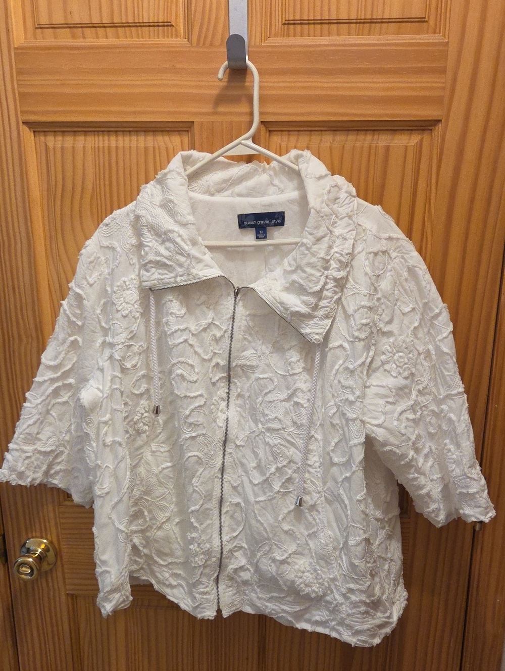 Susan Graver White Textured Zip-Front Jacket